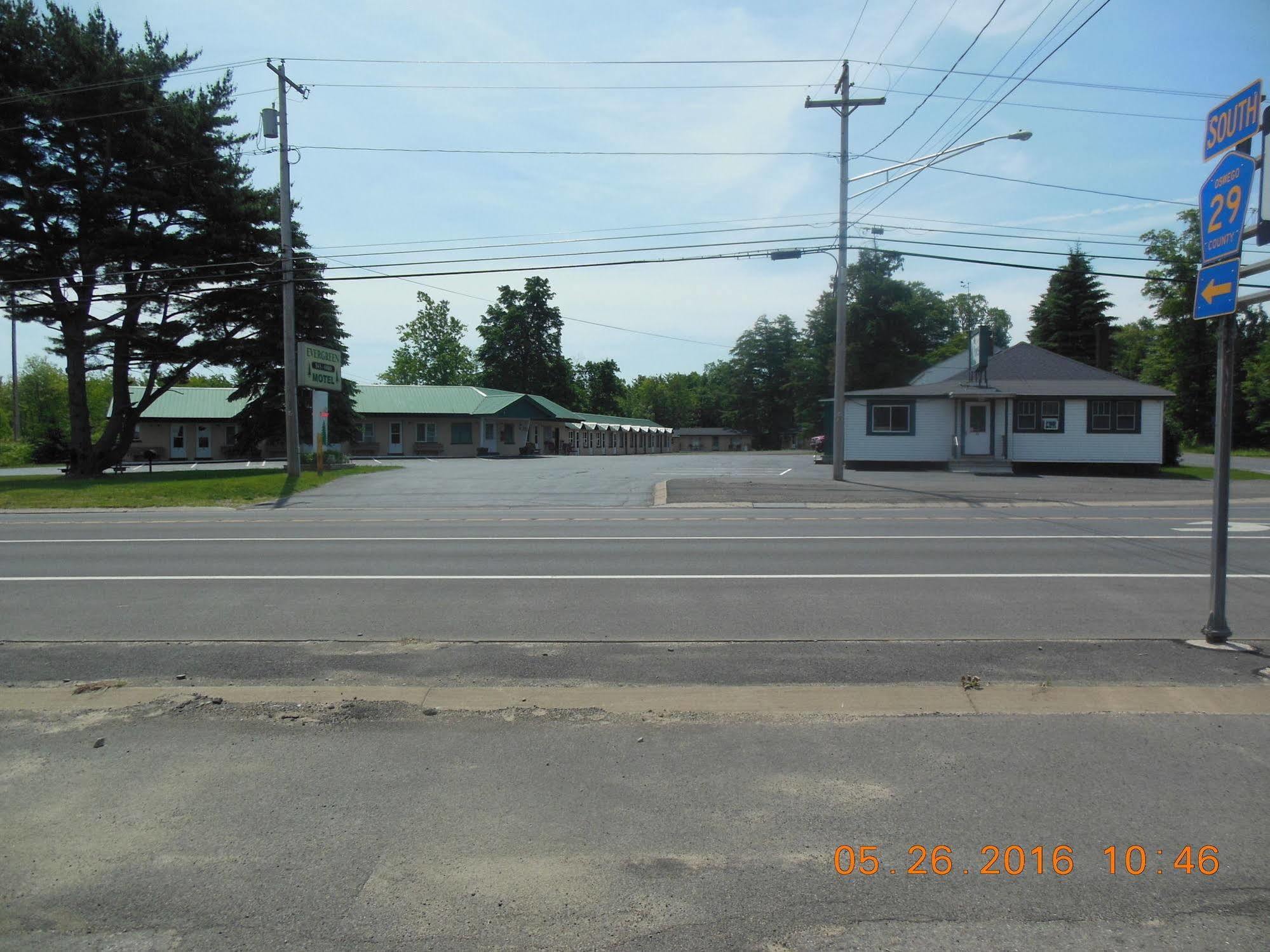 Evergreen Motel Oswego Exteriör bild