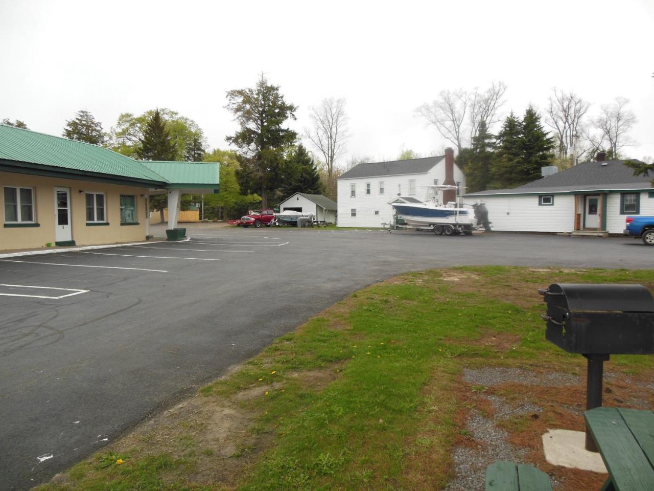 Evergreen Motel Oswego Exteriör bild